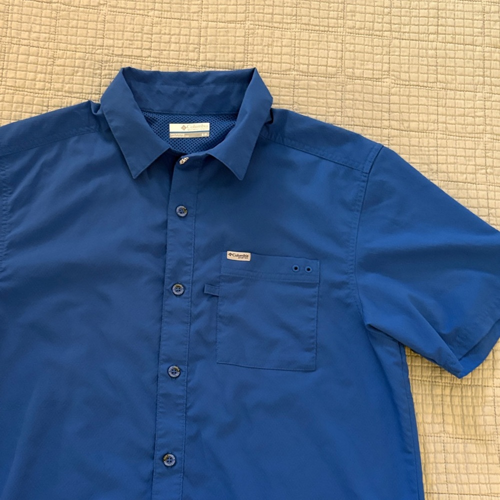 Columbia Men's Casual Navy Button-Down Shirt
